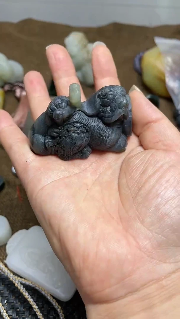 和田玉未镶嵌把件定制