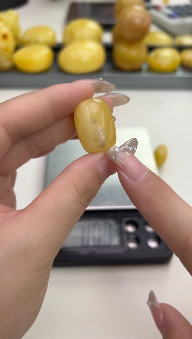 裸石琥珀未镶嵌琥珀蜜蜡吊坠