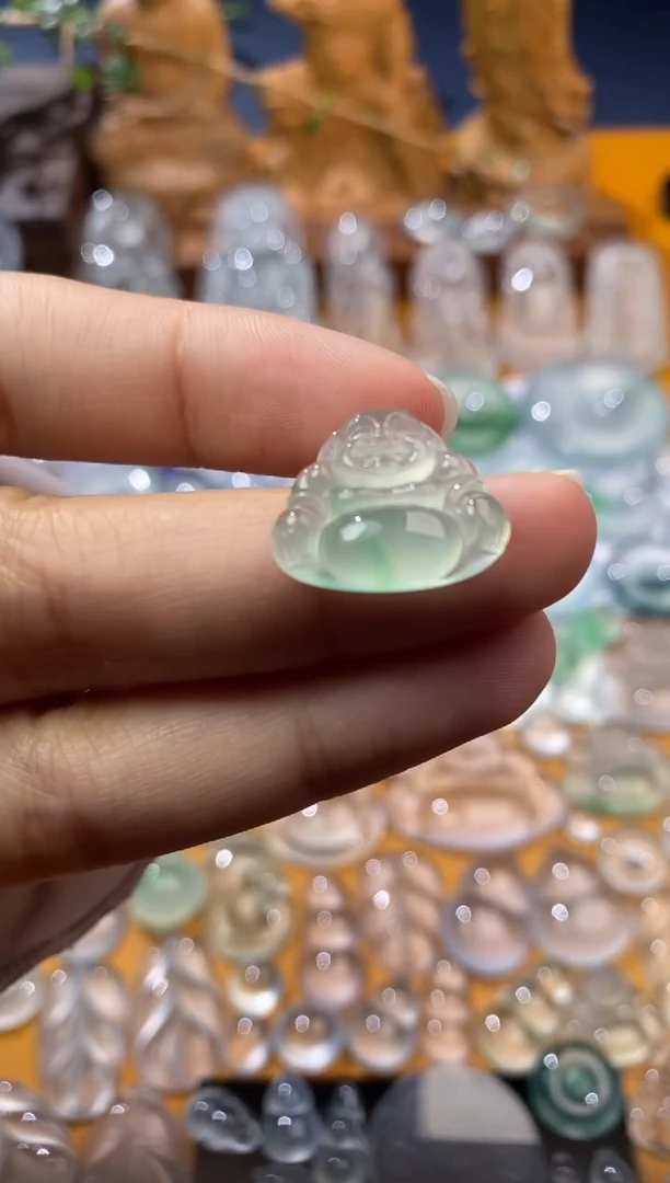 【闪购商品】定制翡翠未镶嵌佛公15.4*18.6*4.2