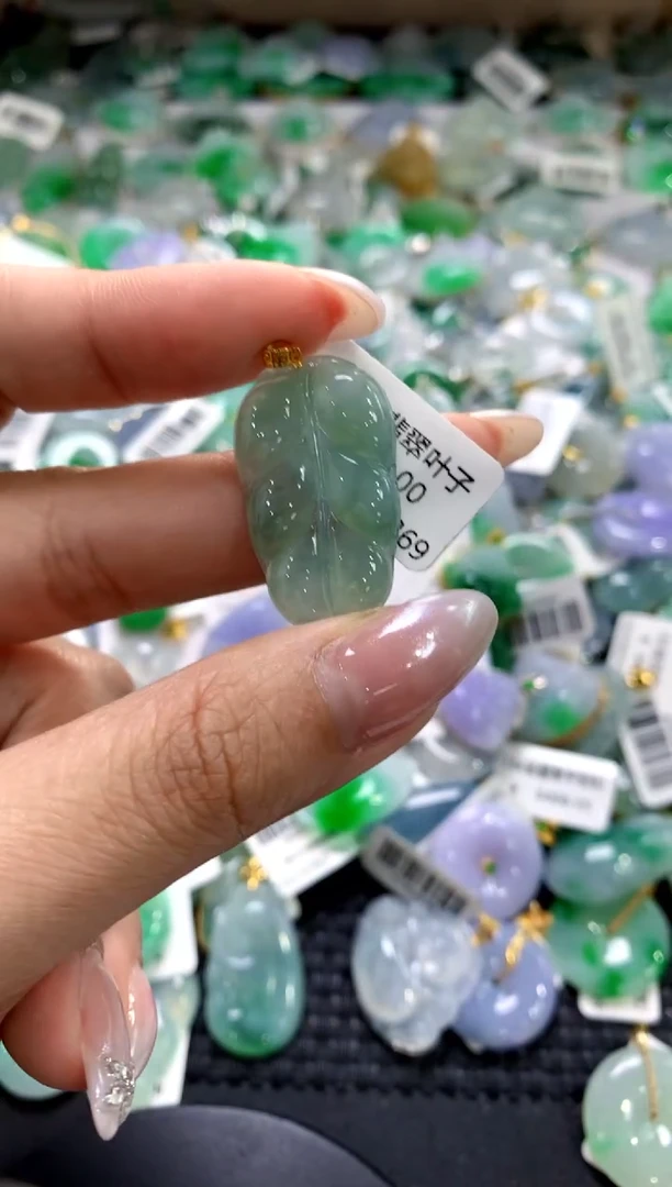 颈饰18K金镶嵌翡翠11111111