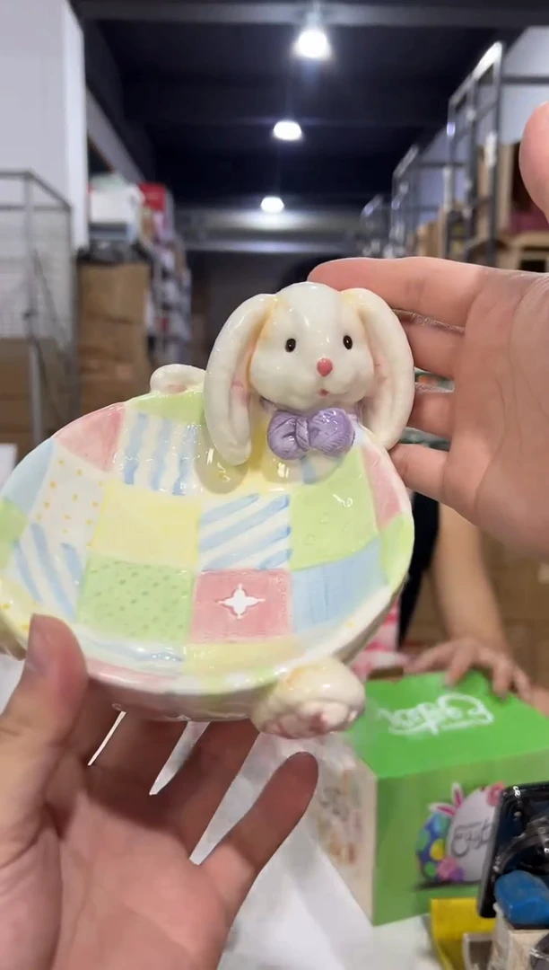 瓷片绿色原盒兔子碗