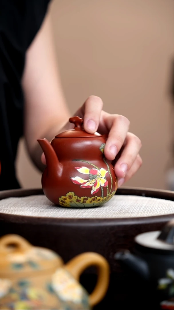 茶壶紫砂朱泥葫芦壶泥绘荷花