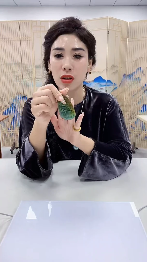 【闪购商品】定制翡翠未镶嵌4829bb-毛货挂件