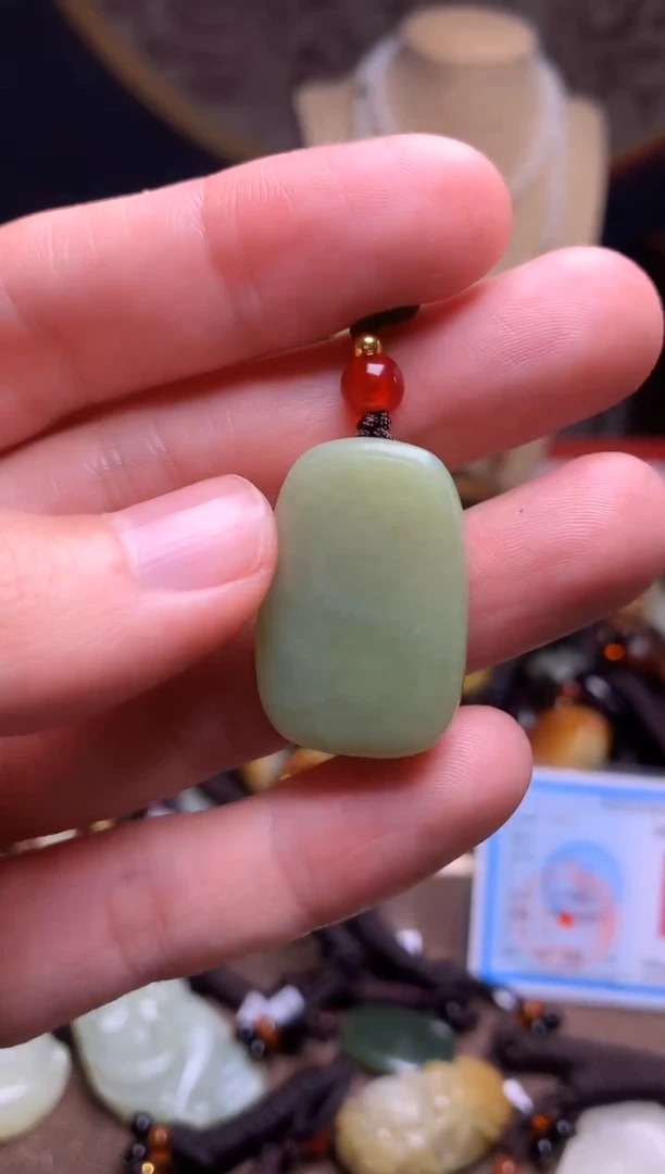 颈饰未镶嵌和田玉新疆料青海料清水和田玉吊坠
