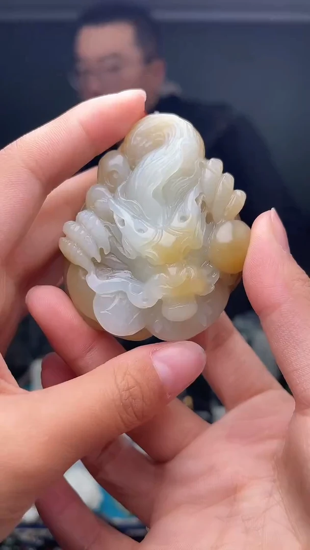 未镶嵌和田玉挂件1