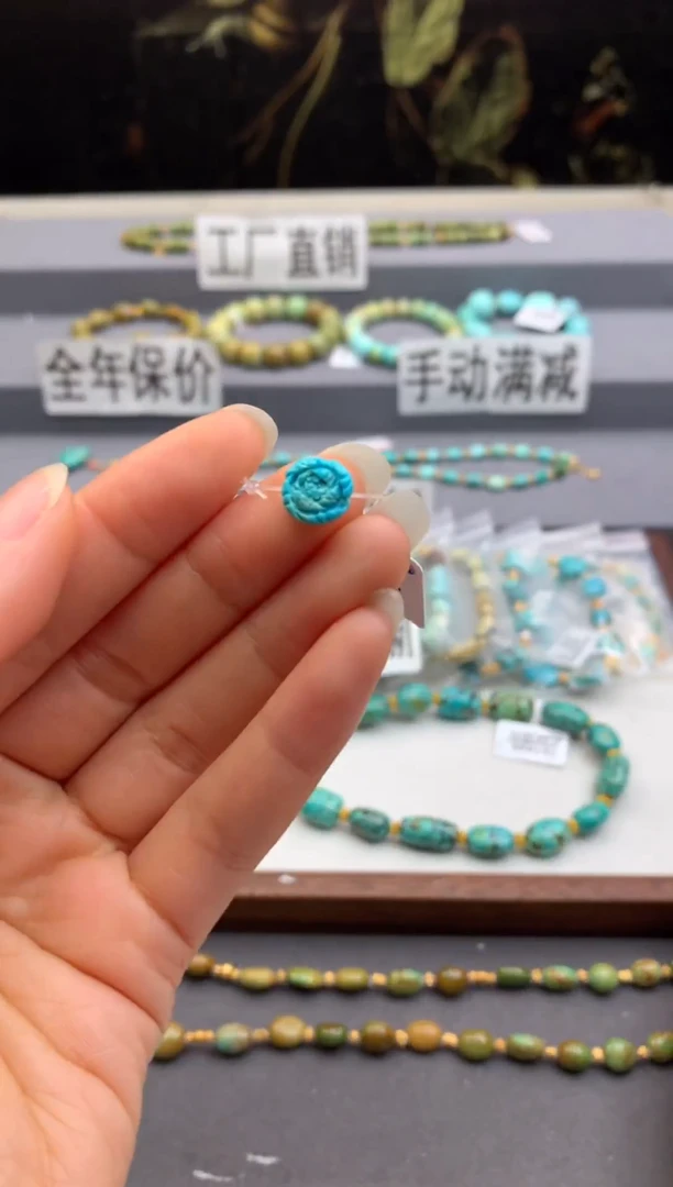 未镶嵌雕刻南红玛瑙茜.n08