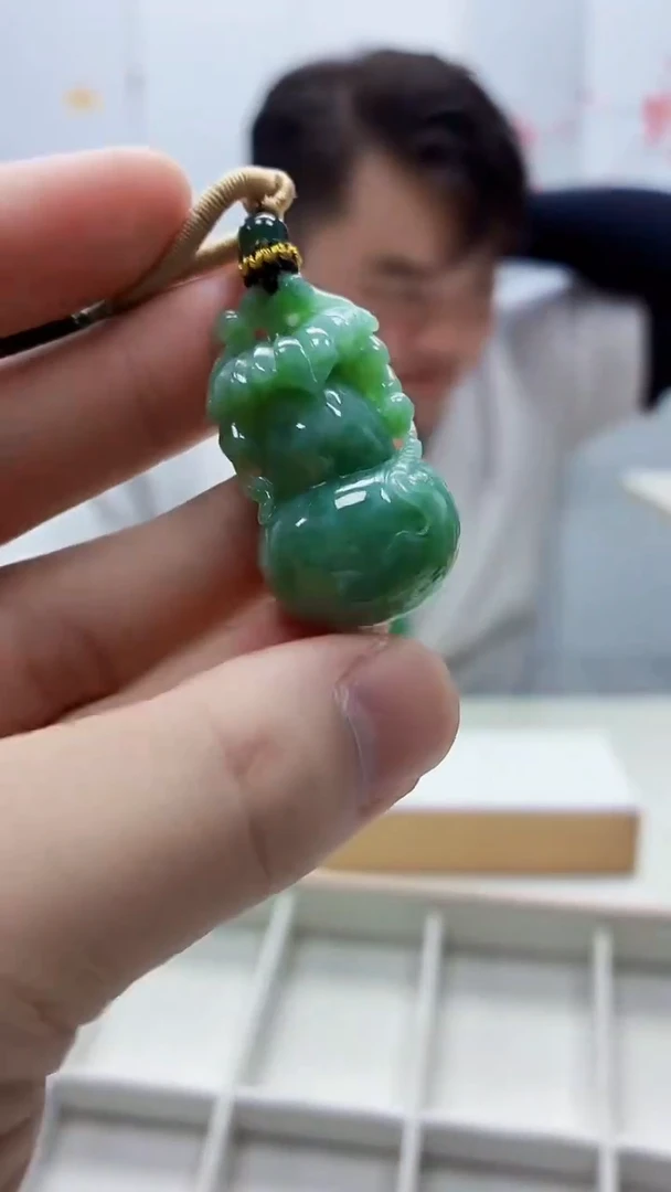未镶嵌定制翡翠5060bb-毛货挂件70
