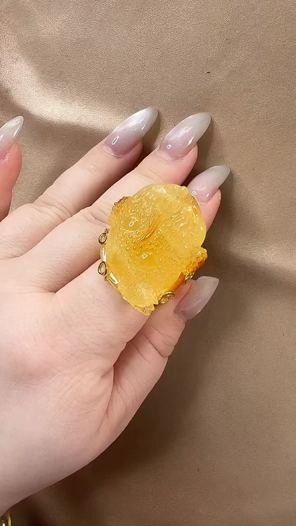 琥珀颈饰未镶嵌戒指