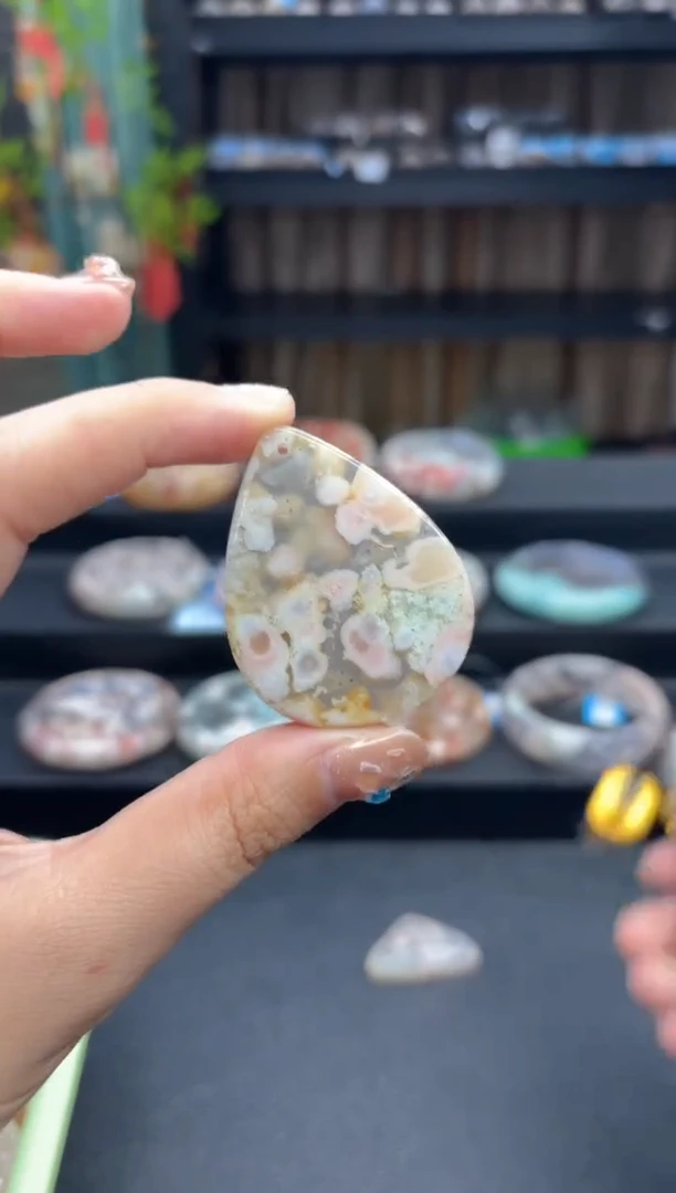 【闪购商品】石英质玉颈饰未镶嵌446