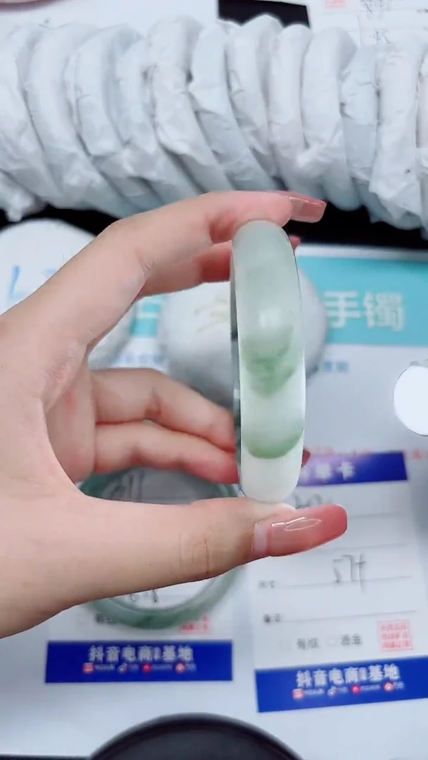 石英质玉手镯未镶嵌312-57