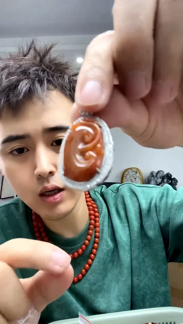 翡翠银S925镶嵌颈饰如意吊坠