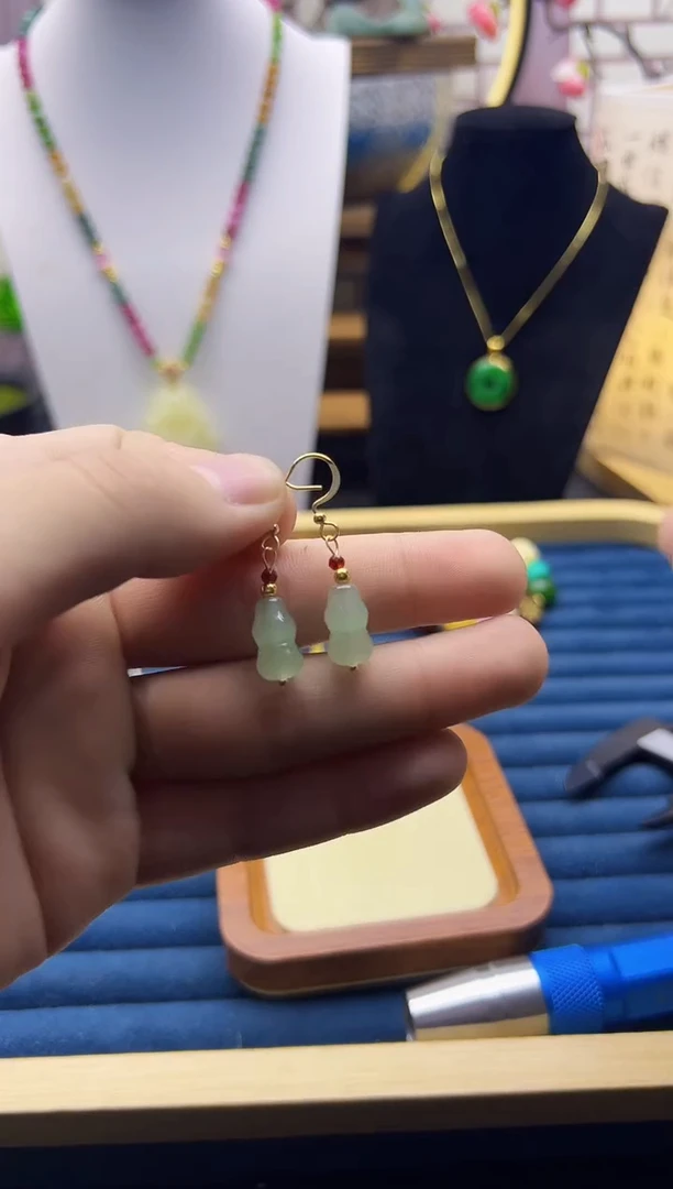 【闪购商品】和田玉耳饰14K金镶嵌E69