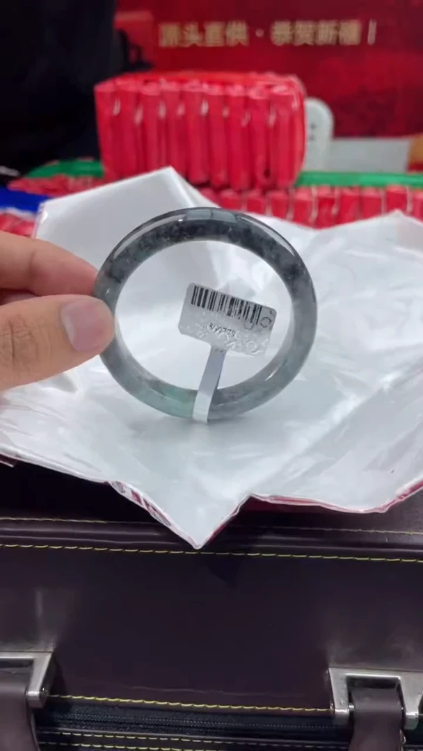 【闪购商品】翡翠手镯未镶嵌2翡翠手镯（微瑕）
