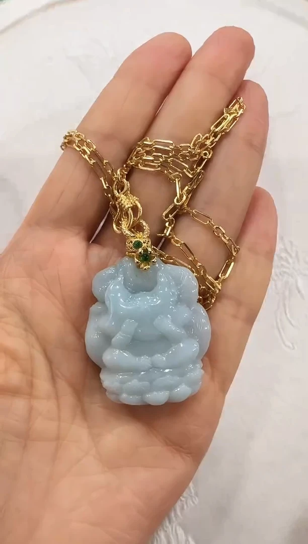 翡翠未镶嵌颈饰国风