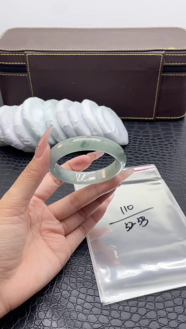110手镯所见即所得拍啥发啥