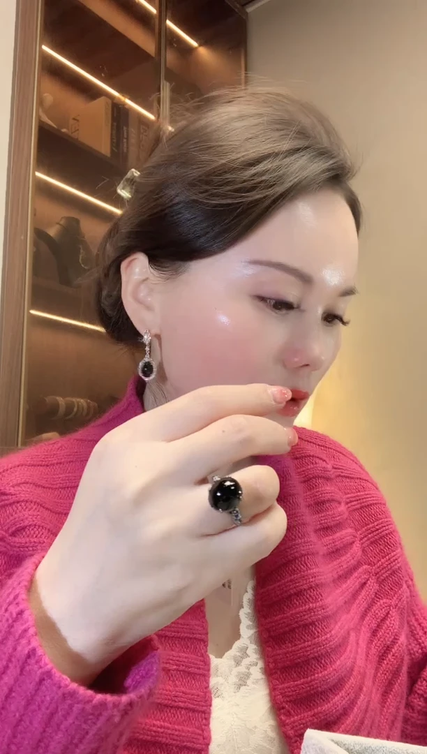 【闪购商品】翡翠戒指18K金镶嵌d61