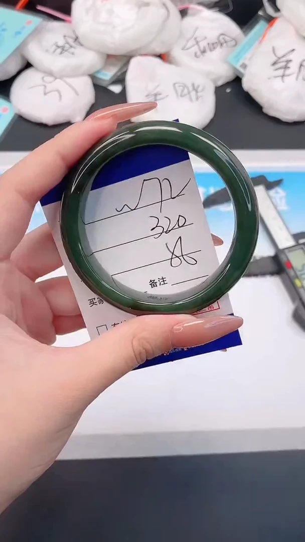 未镶嵌手镯和田玉25W72-56