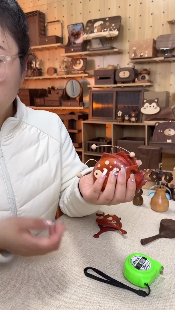 木微瑕花梨木实木灯笼鱼冰箱贴