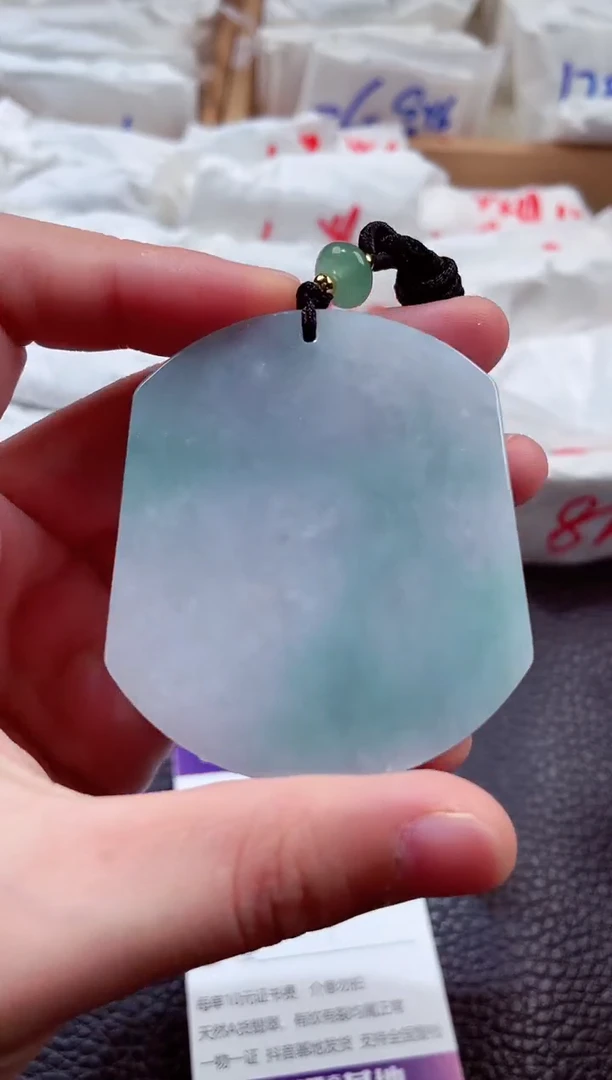 翡翠未镶嵌颈饰00008895