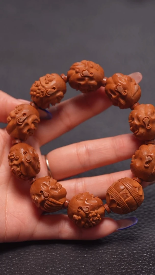手串橄榄核2..2/铁核须派十八罗汉