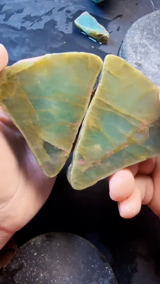 翡翠挂件未镶嵌玉***者天然翡翠075