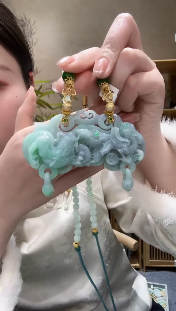 【闪购商品】翡翠颈饰未镶嵌吊坠