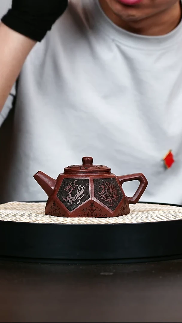 紫砂茶宠古乌泥十二钻方紫砂壶