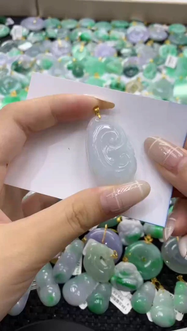 颈饰未镶嵌翡翠天然缅甸翡翠A货