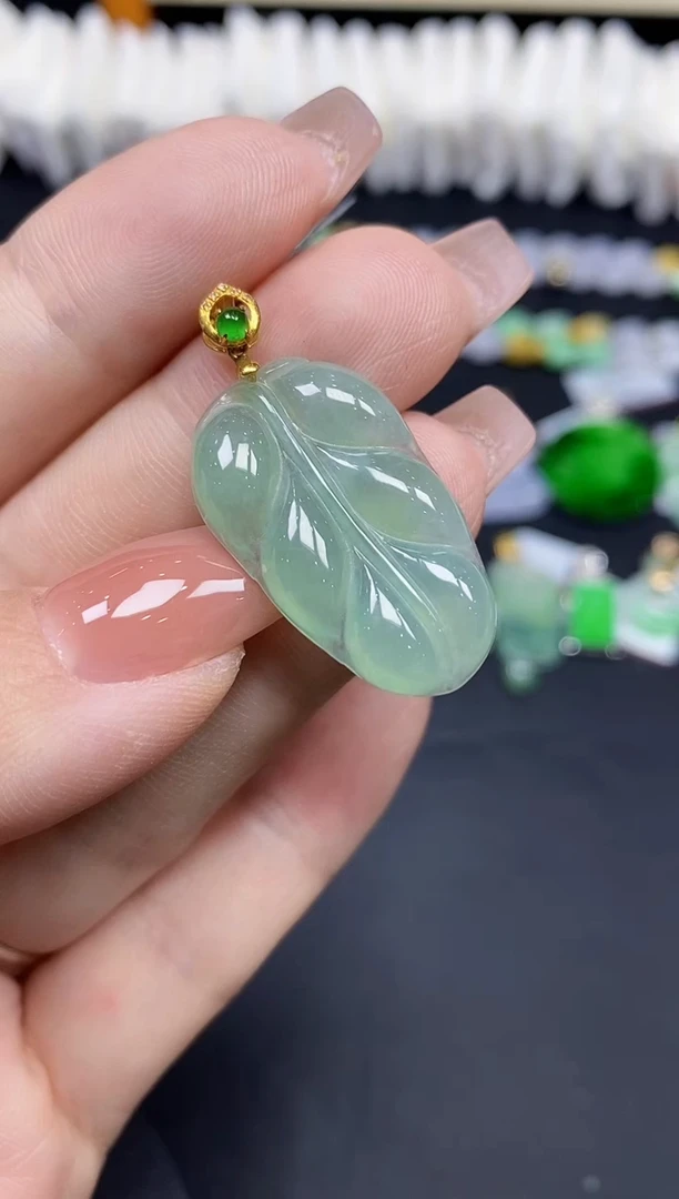 吊坠(不含链)18K金镶嵌翡翠叶子18K金扣镶嵌@@1003-1