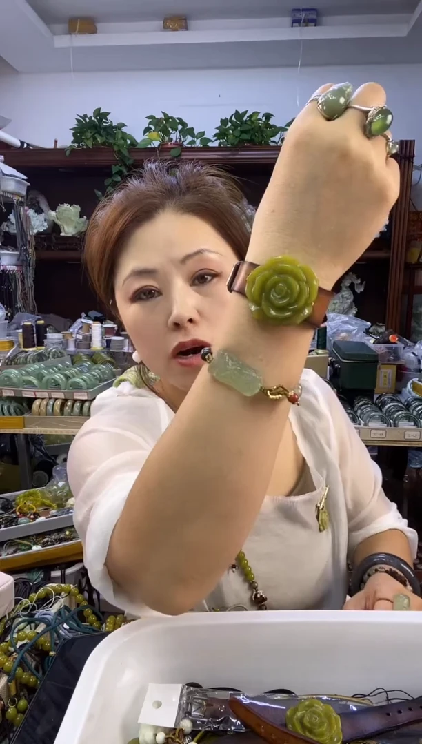 未镶嵌蛇纹石玉手牌多样性随机发一