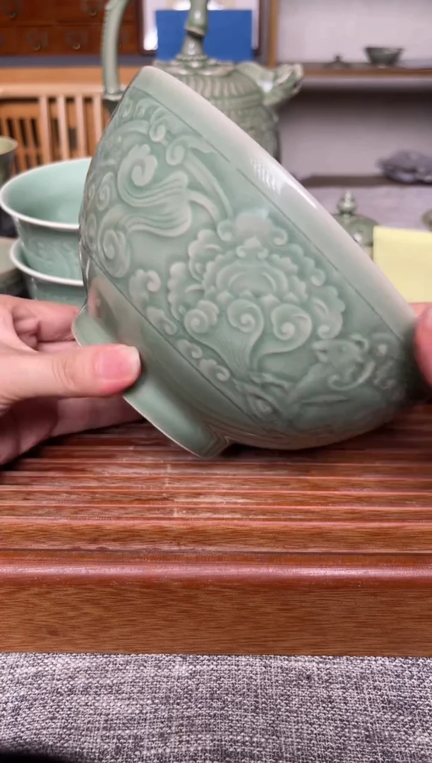 瓷器青瓷三羊碗 二级