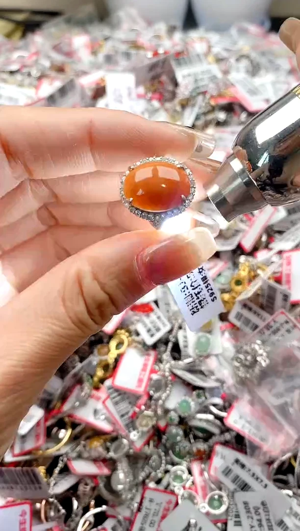 【闪购商品】翡翠戒指银S925镶嵌666666666    7