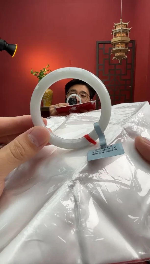 未镶嵌手镯（圆镯）翡翠翡翠手镯4