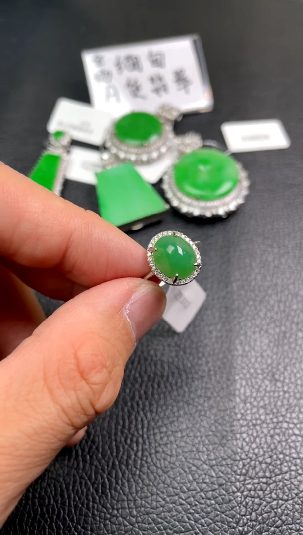 【闪购商品】翡翠吊坠(不含链)银S925镶嵌戒指