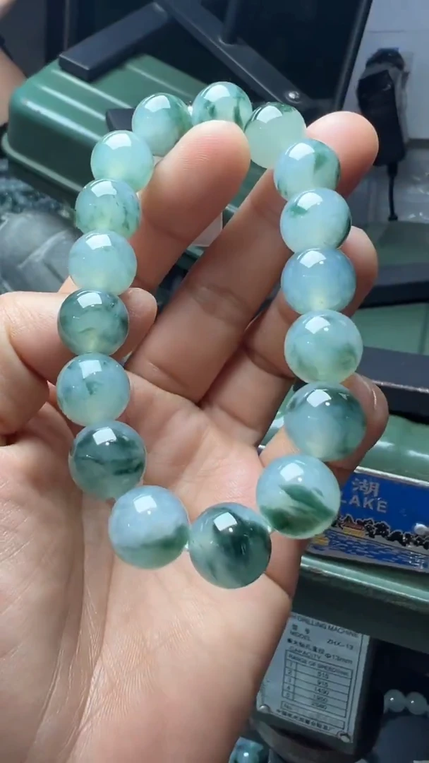 未镶嵌手串翡翠缅甸翡翠A货卡12左右