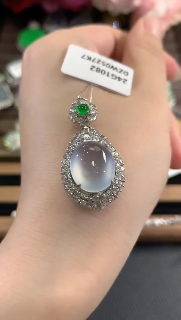 吊坠(不含链)18K金镶嵌翡翠c188