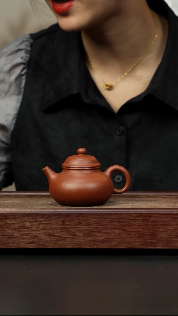 紫砂茶壶粗砂红降坡 容天