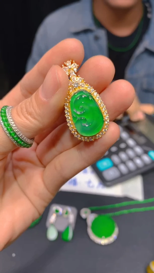 【闪购商品】定制翡翠未镶嵌201多样性发货（发其一）