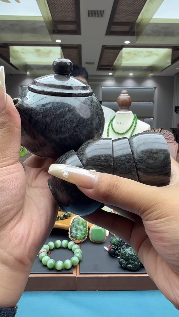 未镶嵌和田玉摆件chq