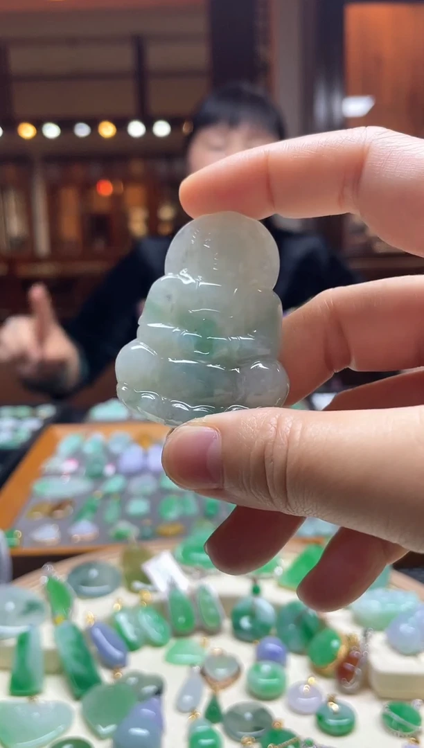 【闪购商品】翡翠颈饰未镶嵌观音