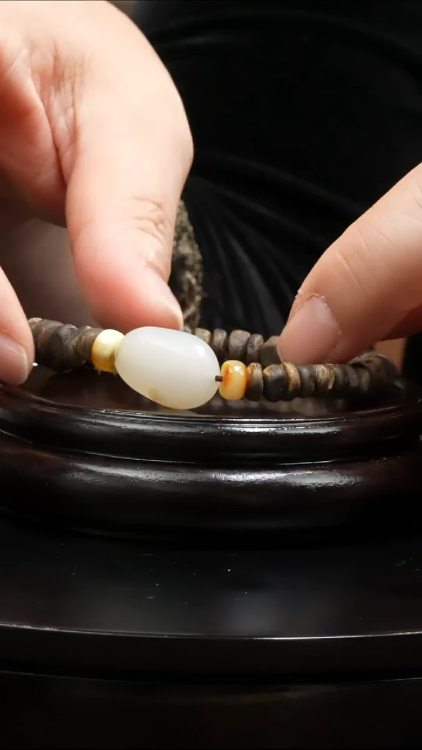 【闪购商品】和田玉吊坠(不含链)未镶嵌9.8克和田玉原石