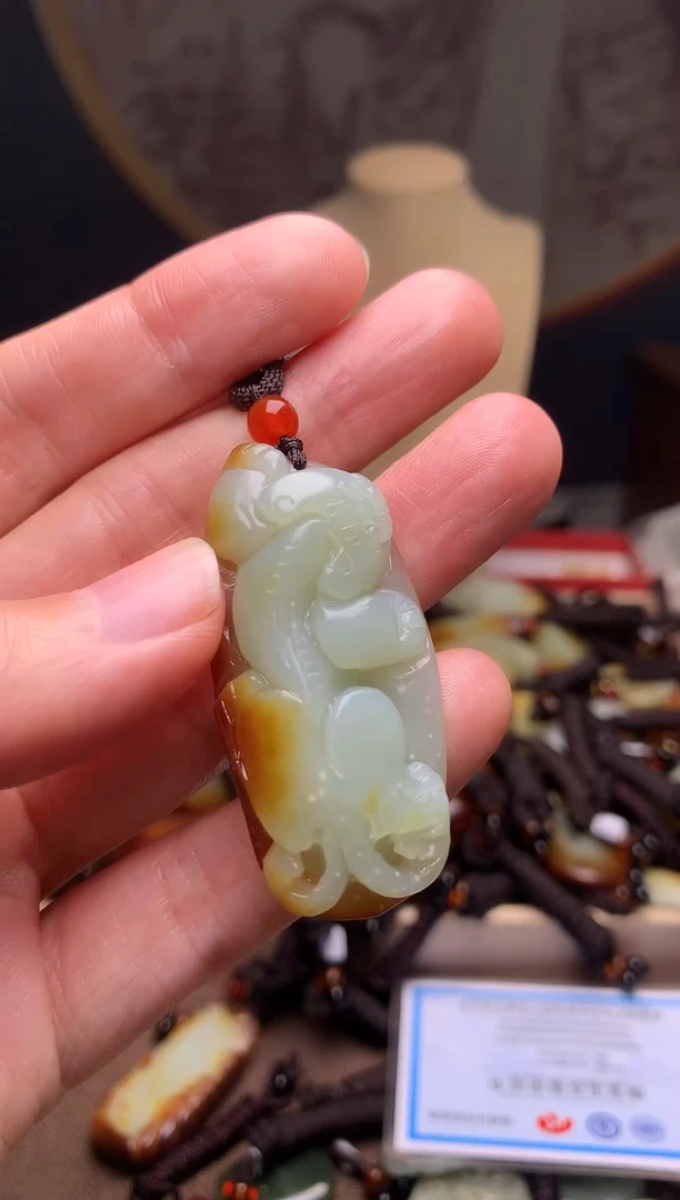 颈饰未镶嵌和田玉新疆料青海料清水和田玉吊坠