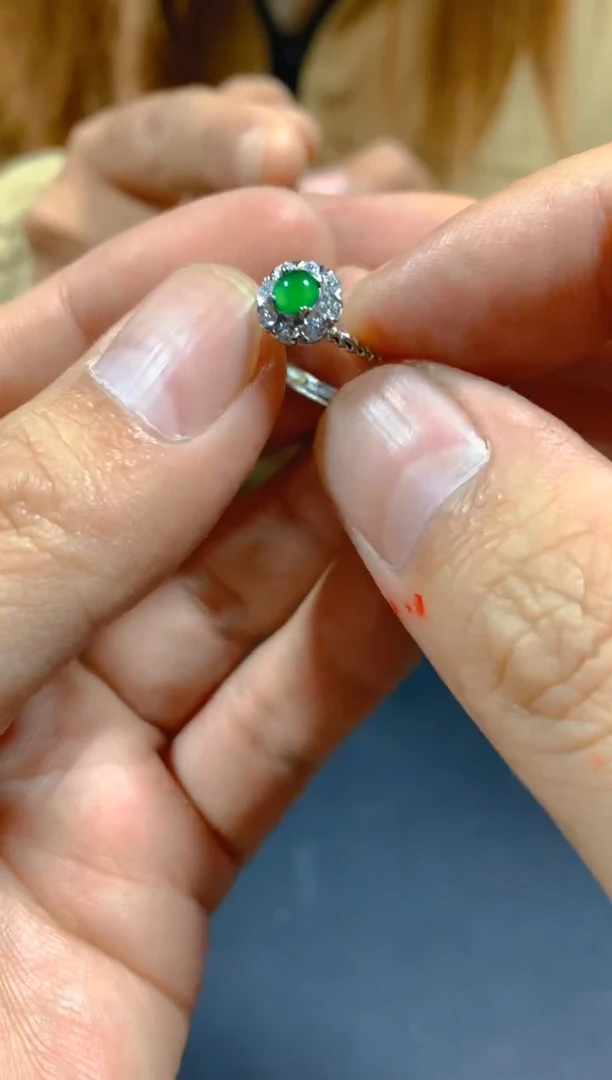 未镶嵌戒指翡翠多样性发一