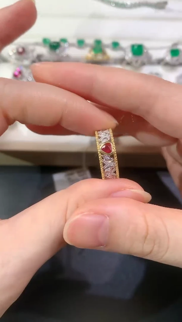 戒指18K金镶嵌红宝石D180|3980