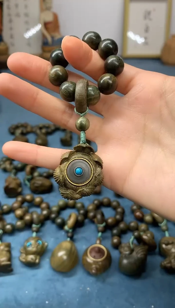 【闪购商品】维腊木（绿檀）把件好运连连 盘玩件