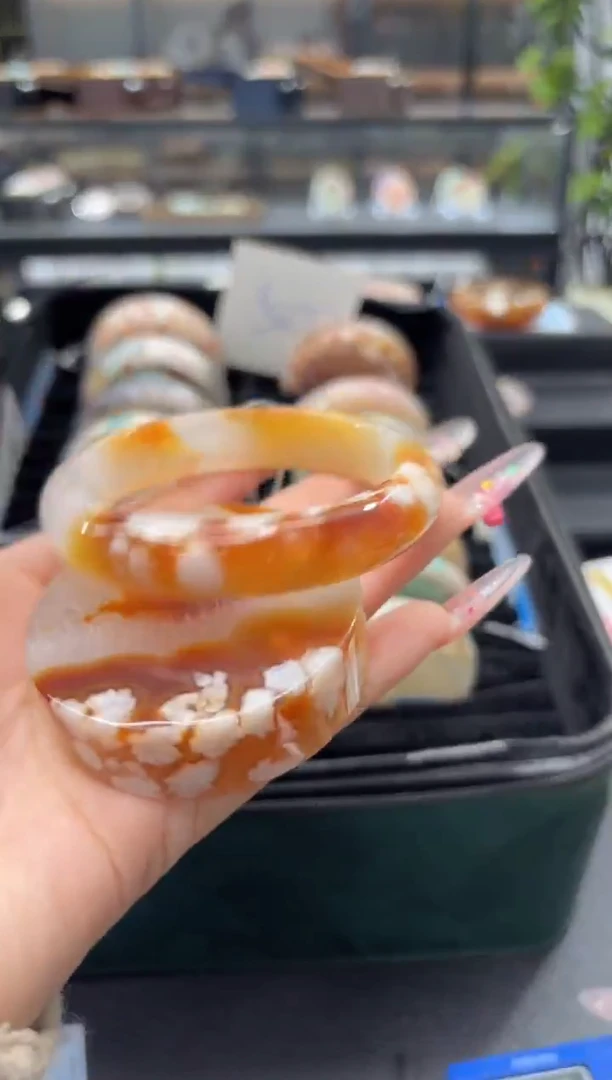 未镶嵌手镯石英质玉291(61圈赠送镯心)