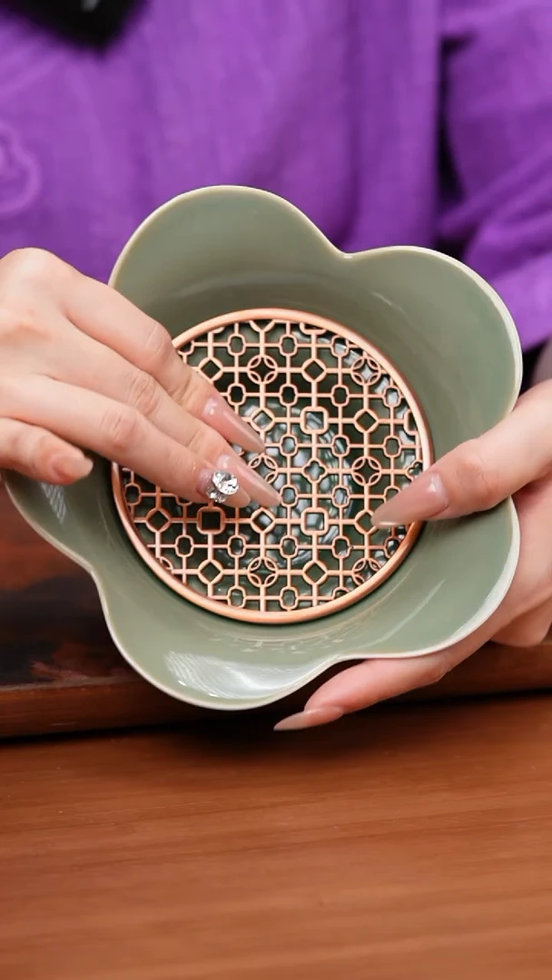 【闪购商品】暗香疏影/青瓷花语壶承