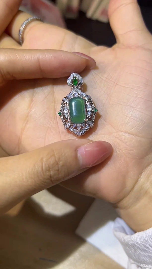 【闪购商品】翡翠颈饰未镶嵌翡翠/多样性发货/一件