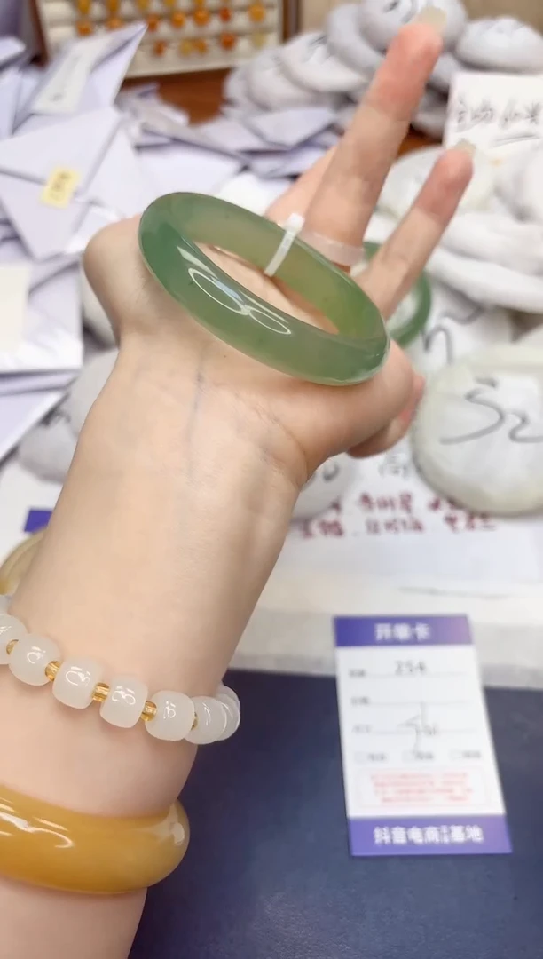 石英质玉手镯未镶嵌254-东陵玉-圈口56