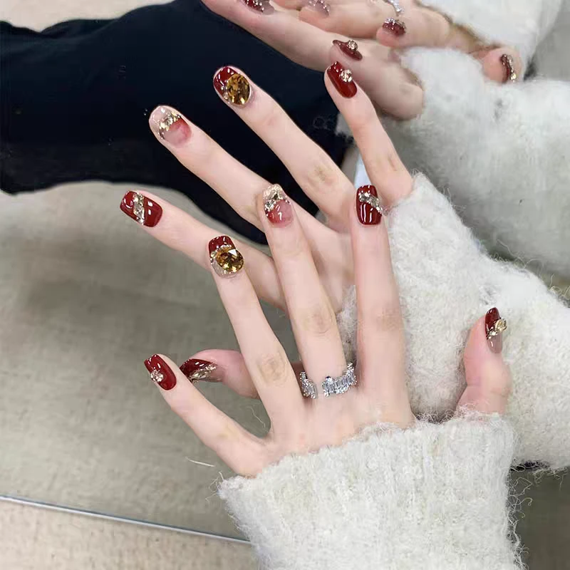 新年爆闪法式车厘子红香槟金美甲超短贴片纯手工穿戴甲甲片